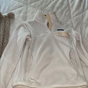 Patagonia Women’s button-down fleece